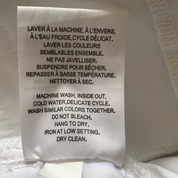 In Every Story White Shorts - Picture 6 of 6